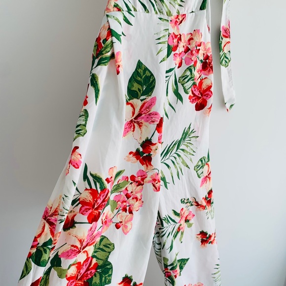 Floral open back jumper. New. - Picture 6 of 10